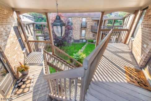 181 Long Hill Rd 11-16 16