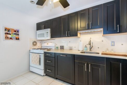 181 Long Hill Rd 11-16 9