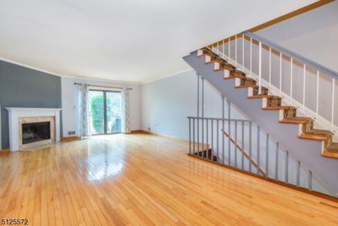 181 Long Hill Rd R9 10