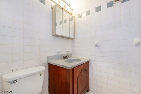 181 Long Hill Rd R9 15