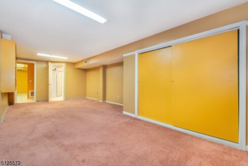 181 Long Hill Rd R9 20