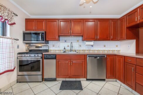 181 Long Hill Rd R9 5