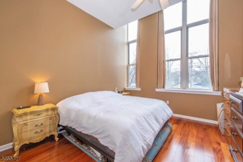262 Main St 10