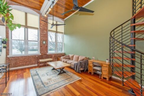 262 Main St 14