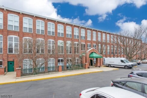 262 Main St 19