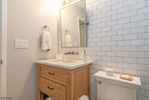 262 Main St 8