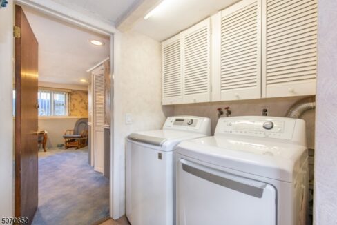 28 Doremus Pl 18