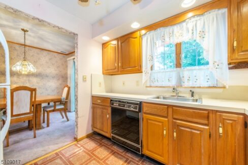 3 Meadow Dr 8