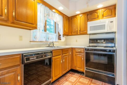 3 Meadow Dr 9
