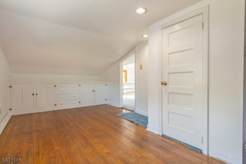 31 Sindle Ave 16