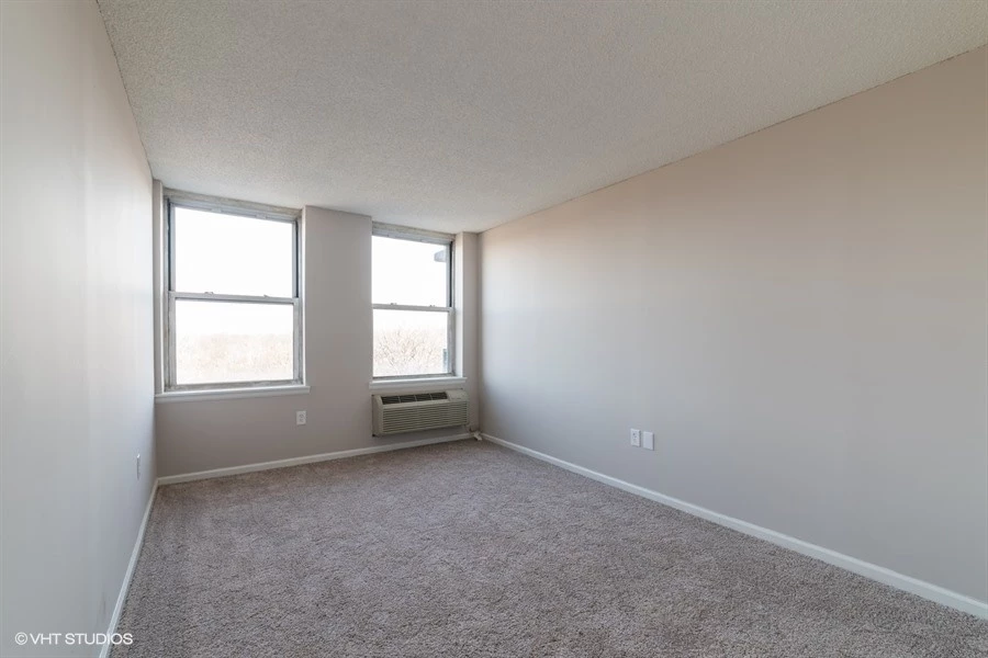 19_300MAINST_Unit806_2019_LowRes