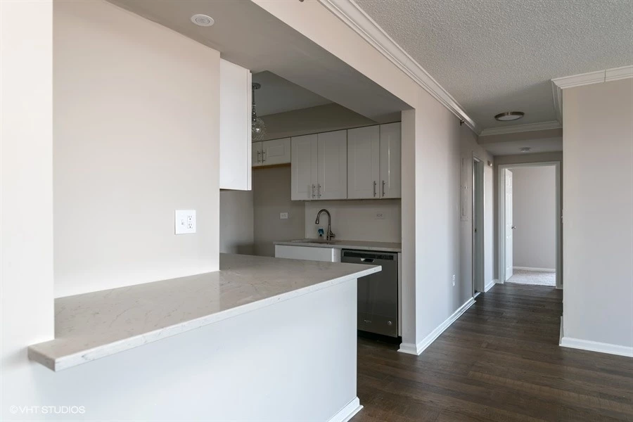 24_300MAINST_Unit806_2024_LowRes