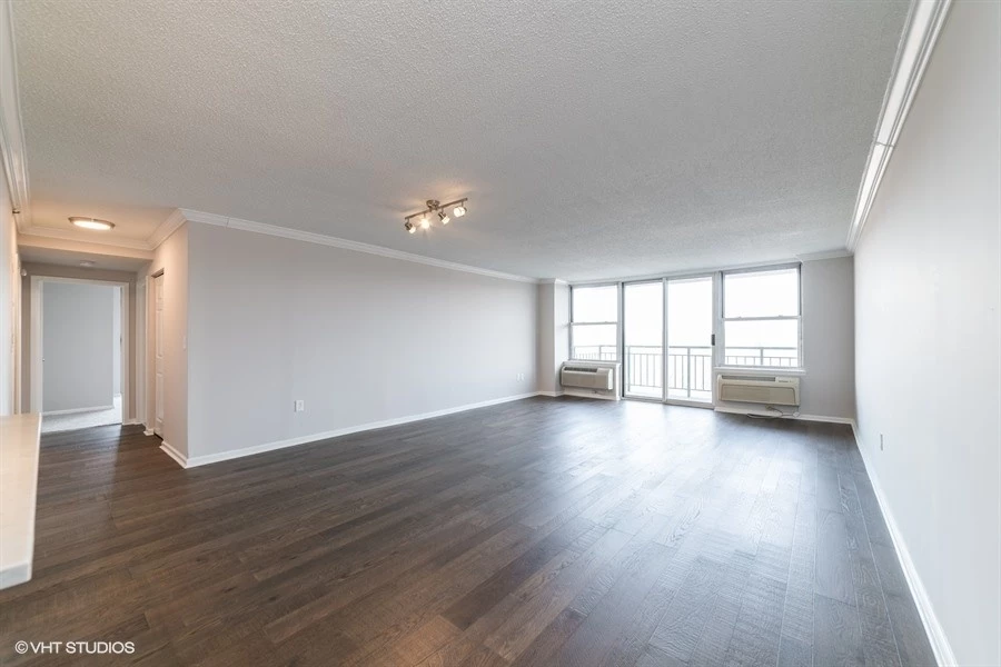 25_300MAINST_Unit806_2025_LowRes