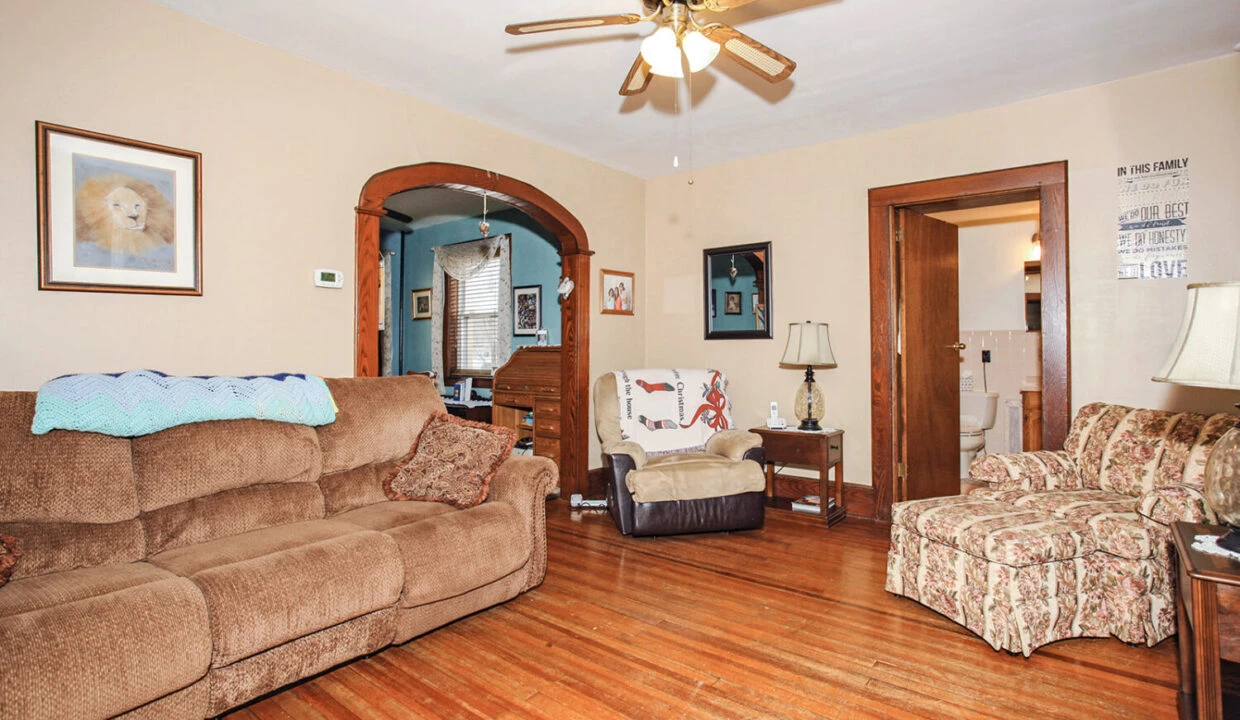 209 Stevens Ave Cedar Grove, NJ