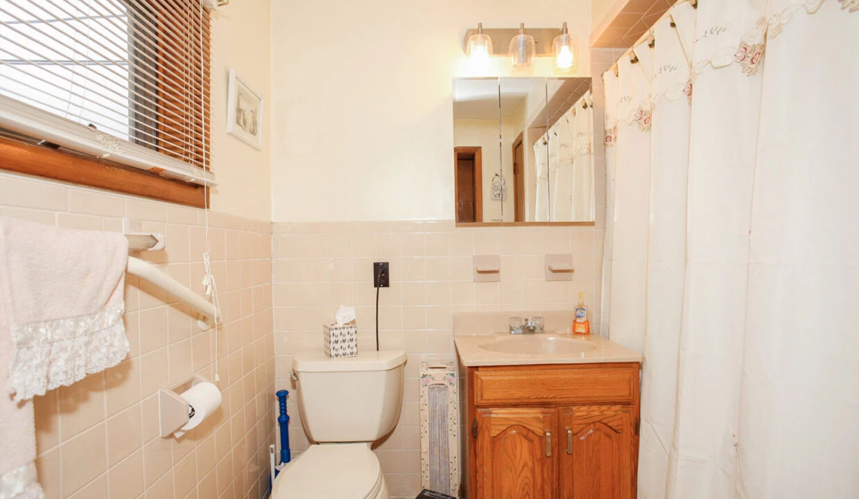 209 Stevens Ave Cedar Grove, NJ