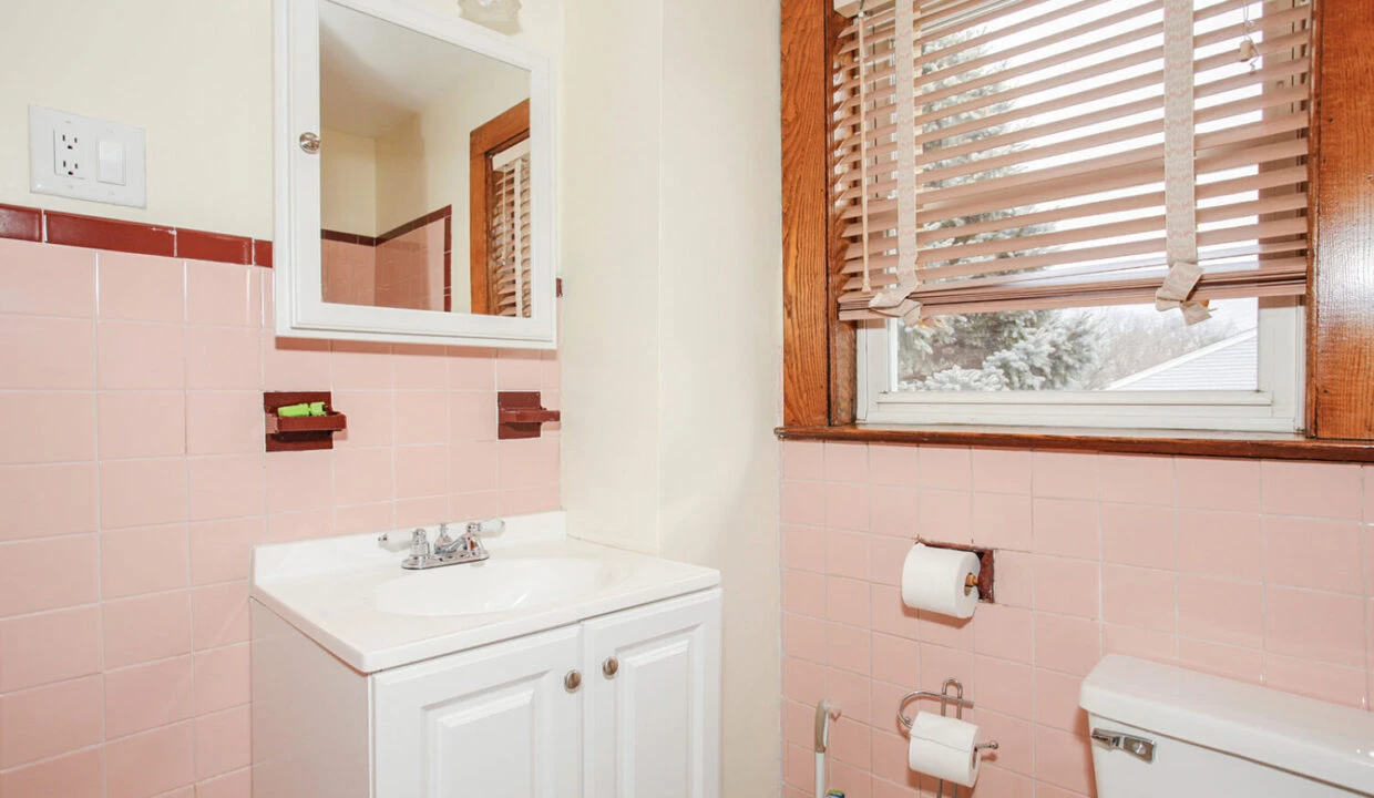 209 Stevens Ave Cedar Grove, NJ