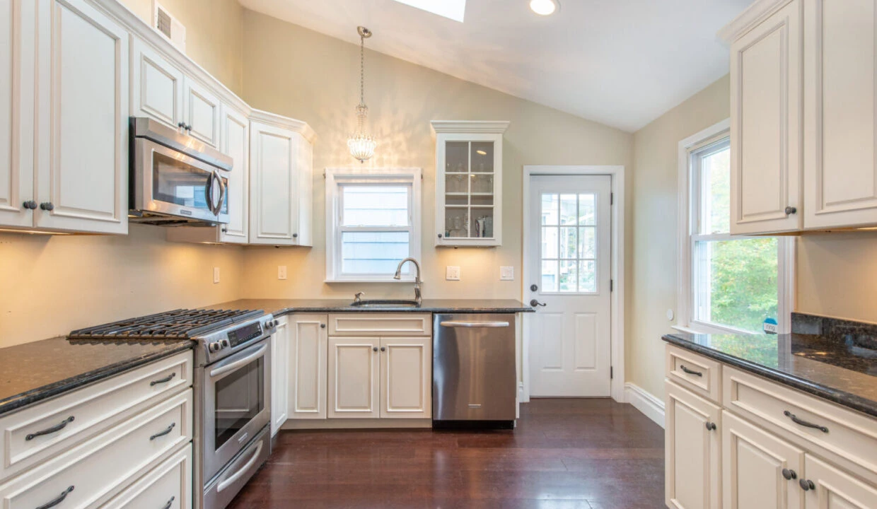 0A038258-3798-46D4-BE06-489ED068FF67