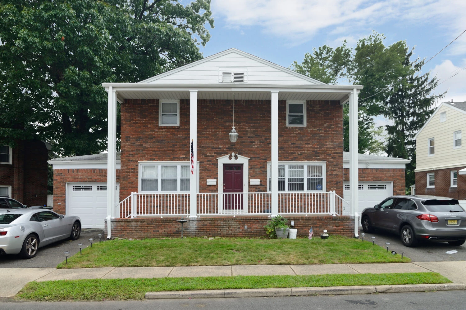 12 Garners Lane Elmwood Park