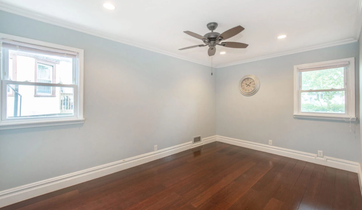 1FF8B8BA-3433-49A0-86CD-204021B98EF6