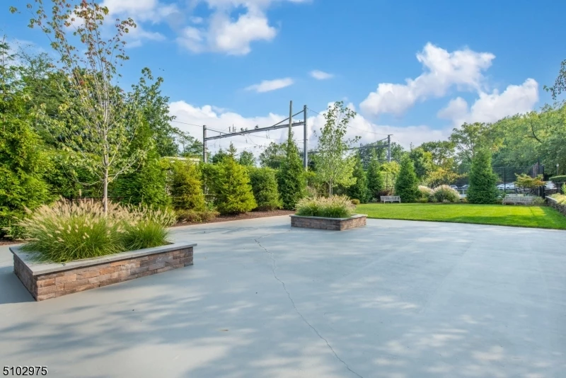 181 Long Hill Rd 11-16 21