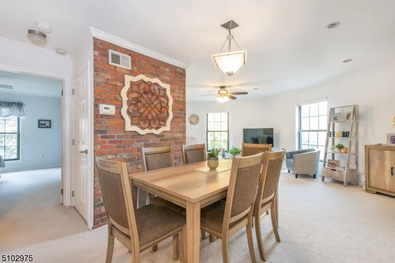 181 Long Hill Rd 11-16 6