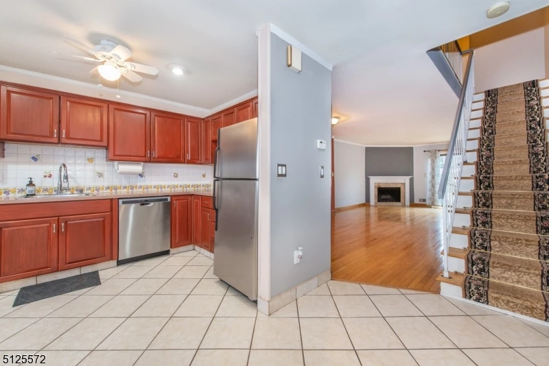 181 Long Hill Rd R9 2