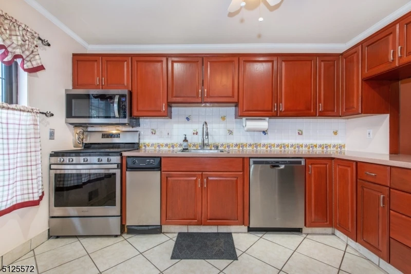 181 Long Hill Rd R9 5