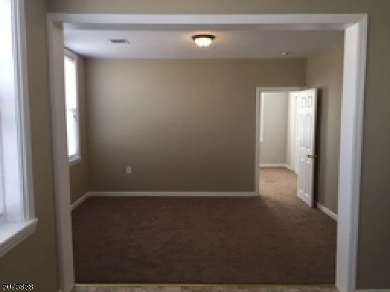 56 Main St, Little Falls, NJ 07424